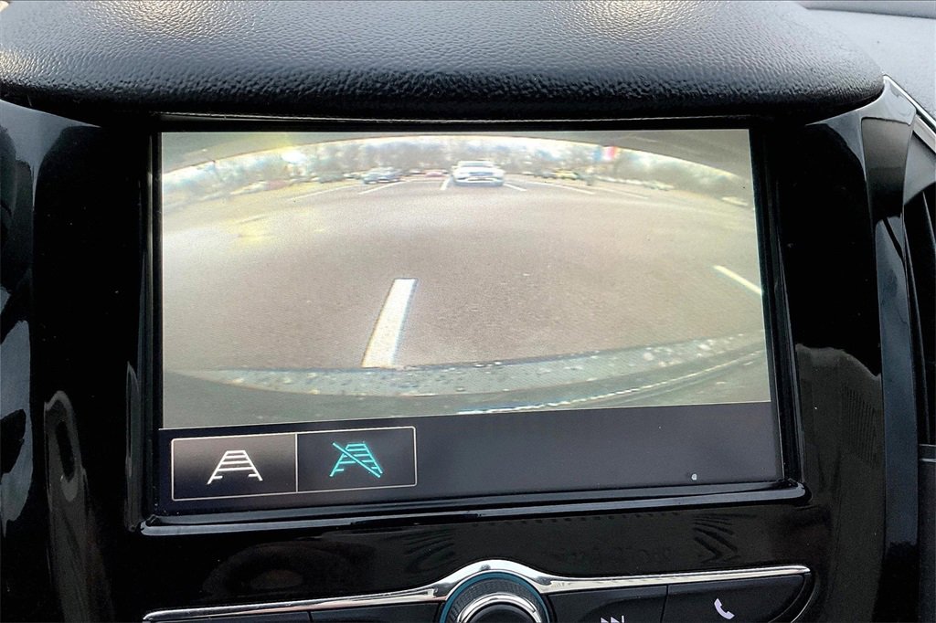 Used 2017 Chevrolet Cruze Premier image 21