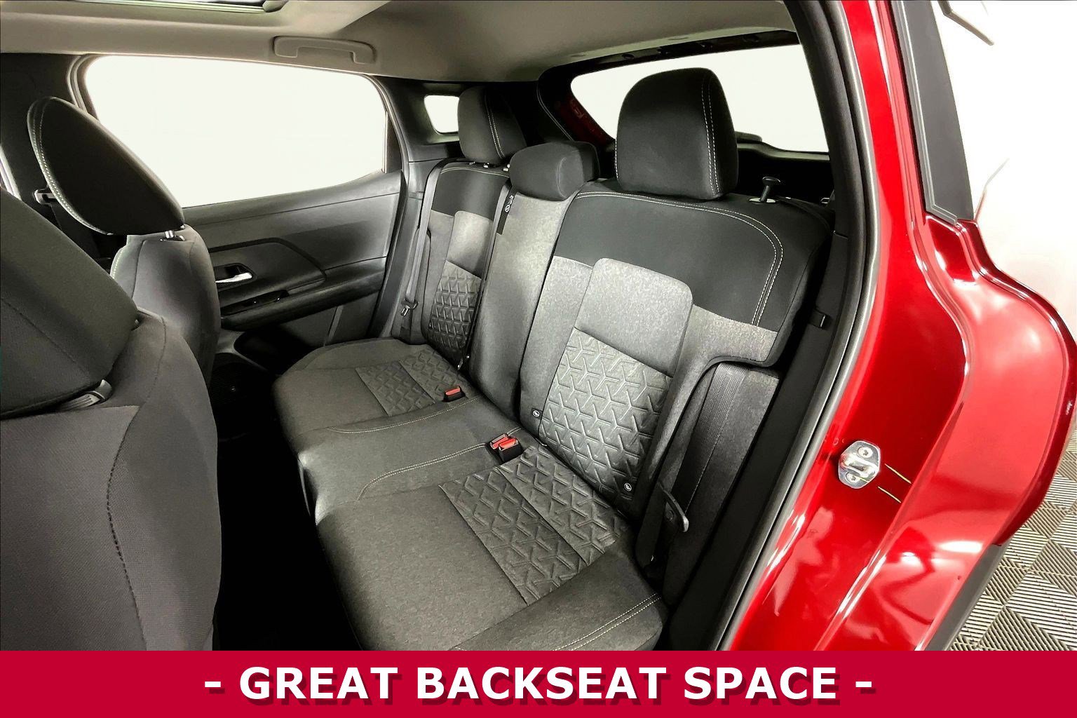 Certified 2025 Nissan Kicks SV w/ SV Premium Package image 23