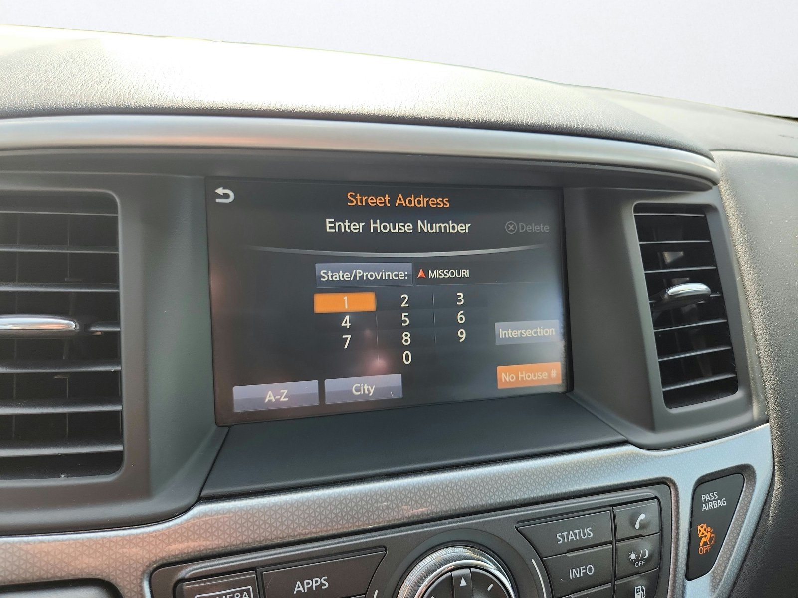 Used 2019 Nissan Pathfinder SL AWD/4WD image 40