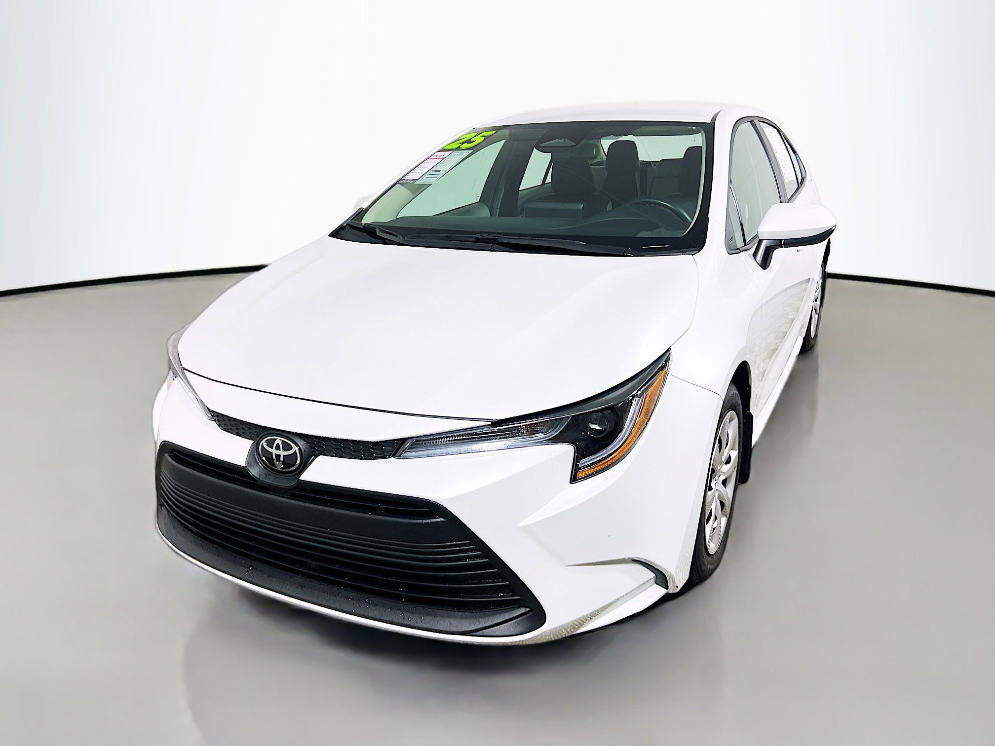 Used 2025 Toyota Corolla LE image 10
