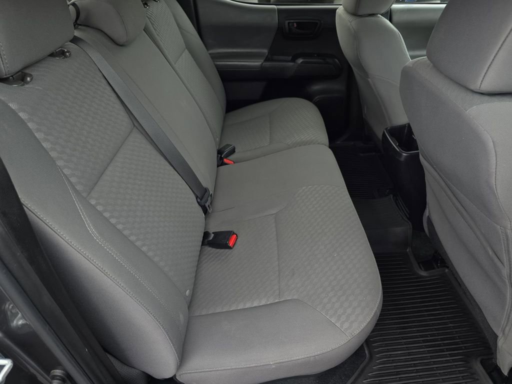 Used 2023 Toyota Tacoma SR AWD/4WD image 31