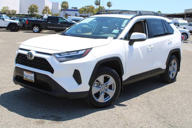 Used 2025 Toyota RAV4 XLE w/ Convenience Package FWD image 12