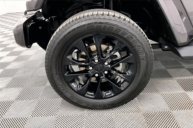 Used 2021 Jeep Wrangler Unlimited Sahara image 9