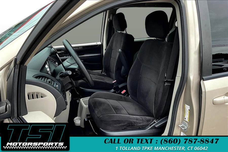 Used 2012 Dodge Grand Caravan SE image 25