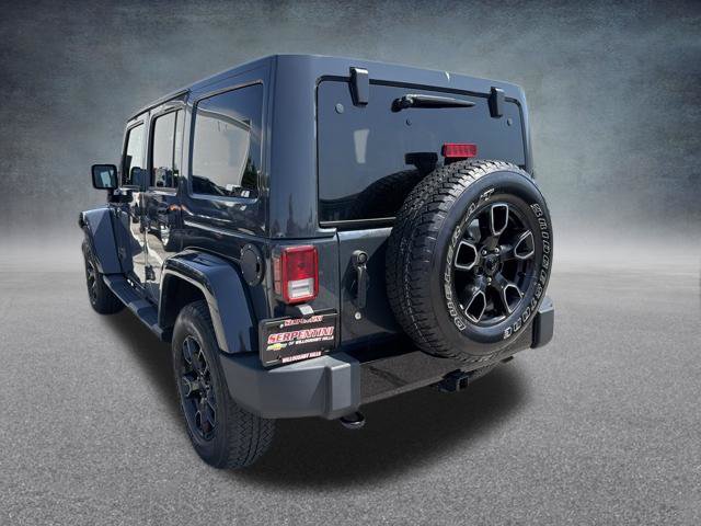 Used 2018 Jeep Wrangler Unlimited Sahara AWD/4WD image 10