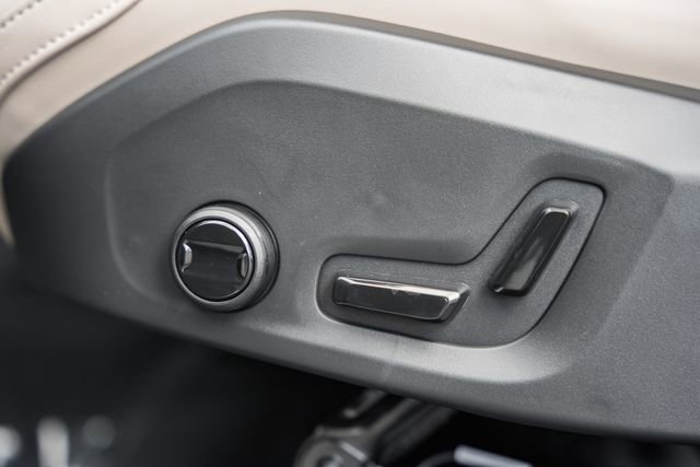 New 2026 Volvo XC60 T8 Plus w/ Protection Package Premier image 33