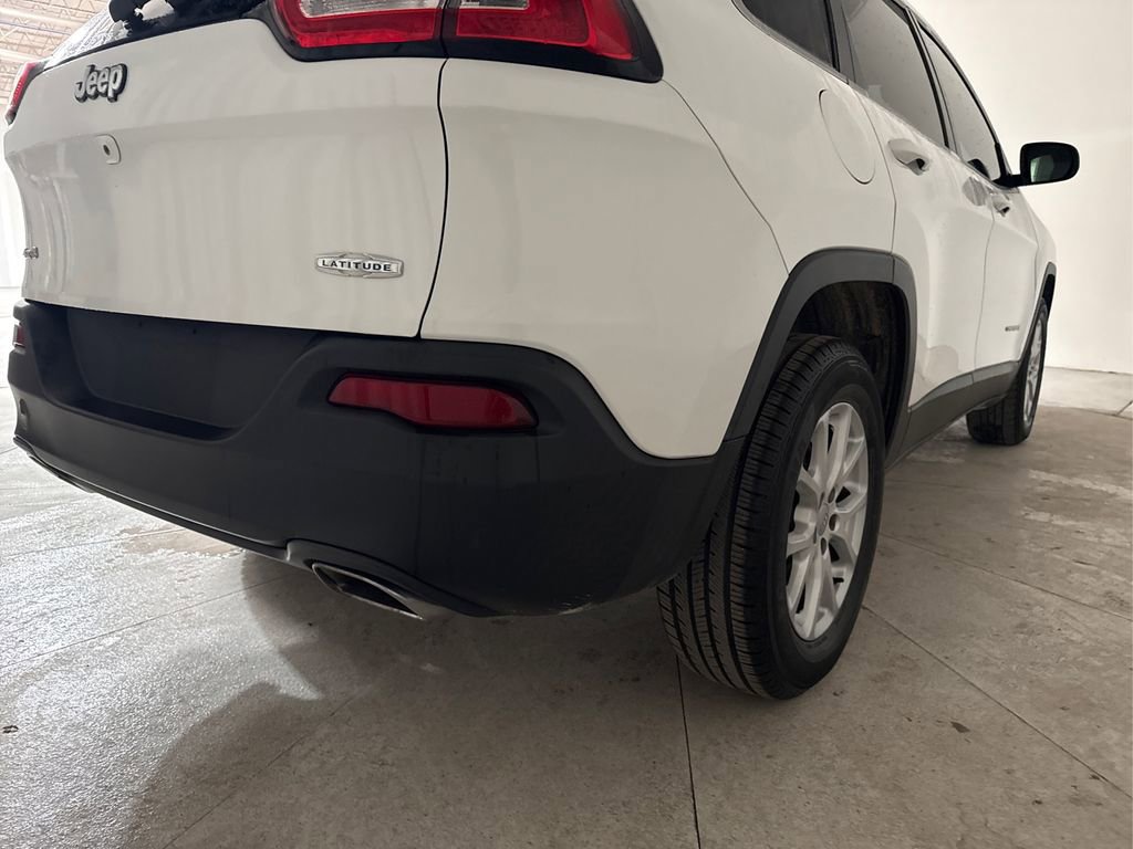 Used 2018 Jeep Cherokee Latitude image 20