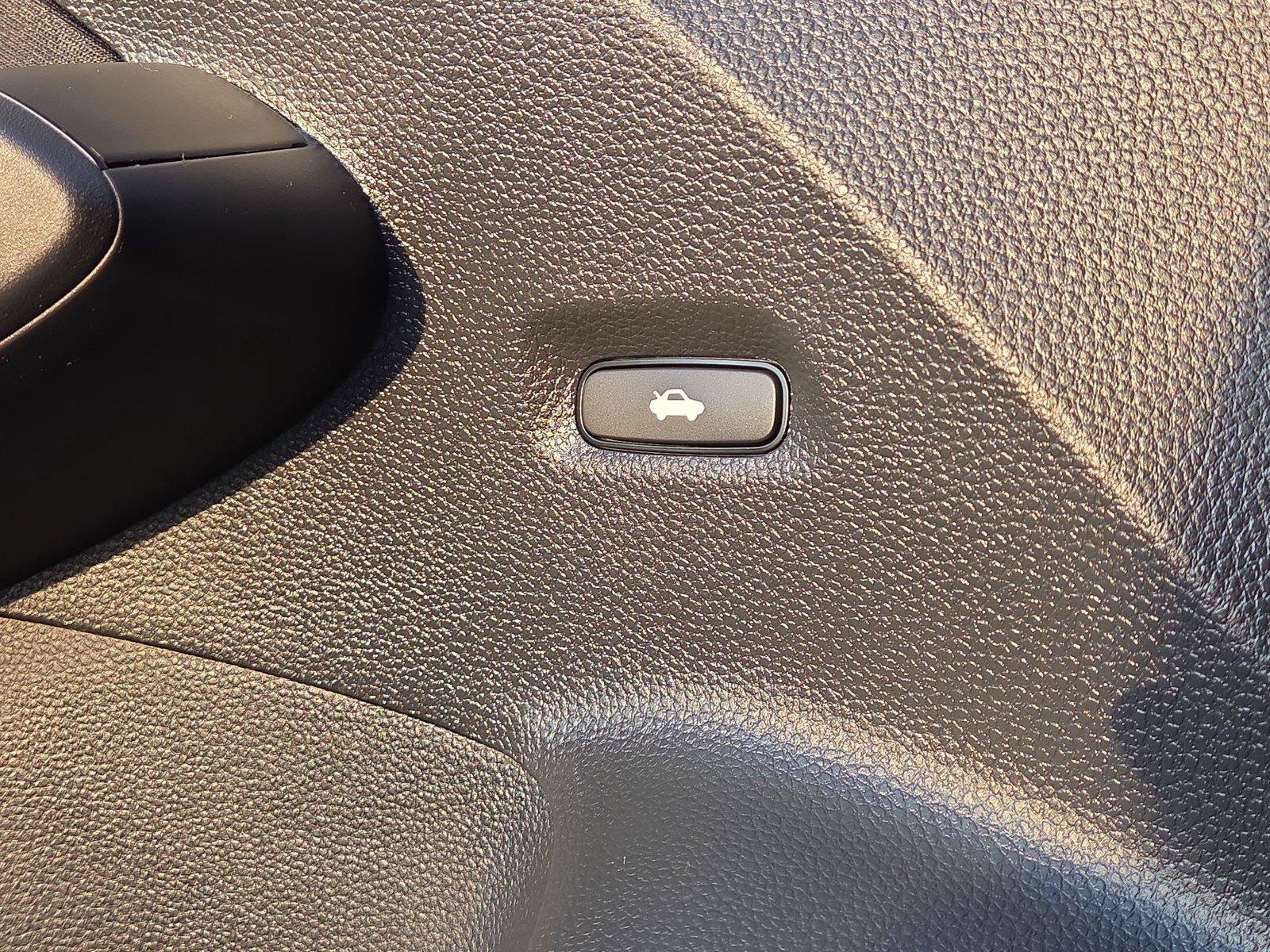Used 2025 Honda Civic Sport image 16