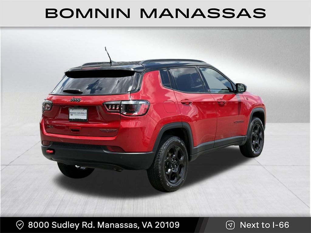 Used 2024 Jeep Compass Trailhawk image 7