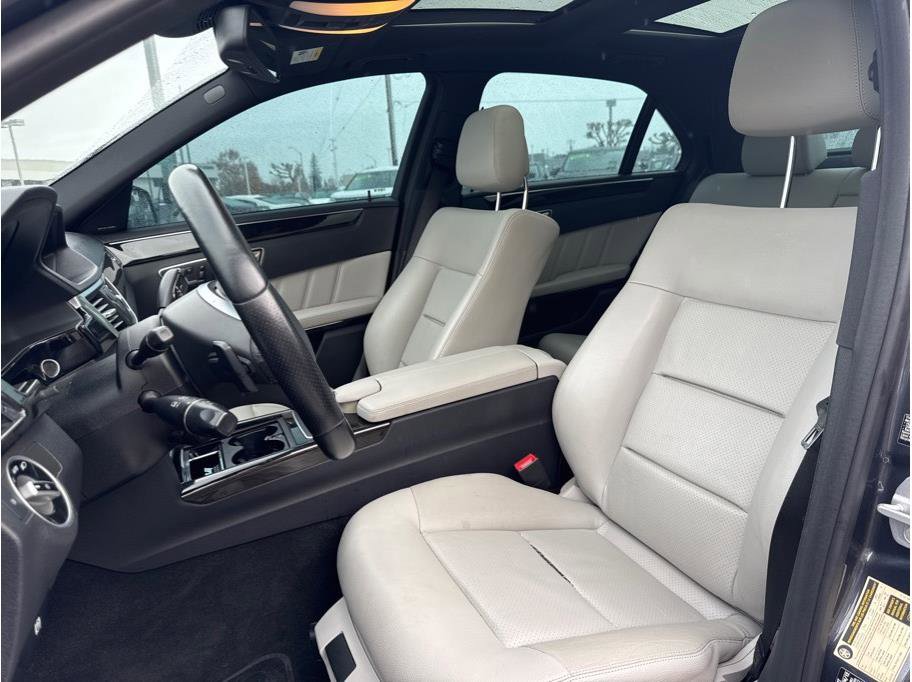 Used 2012 Mercedes-Benz E 350 Sedan image 23