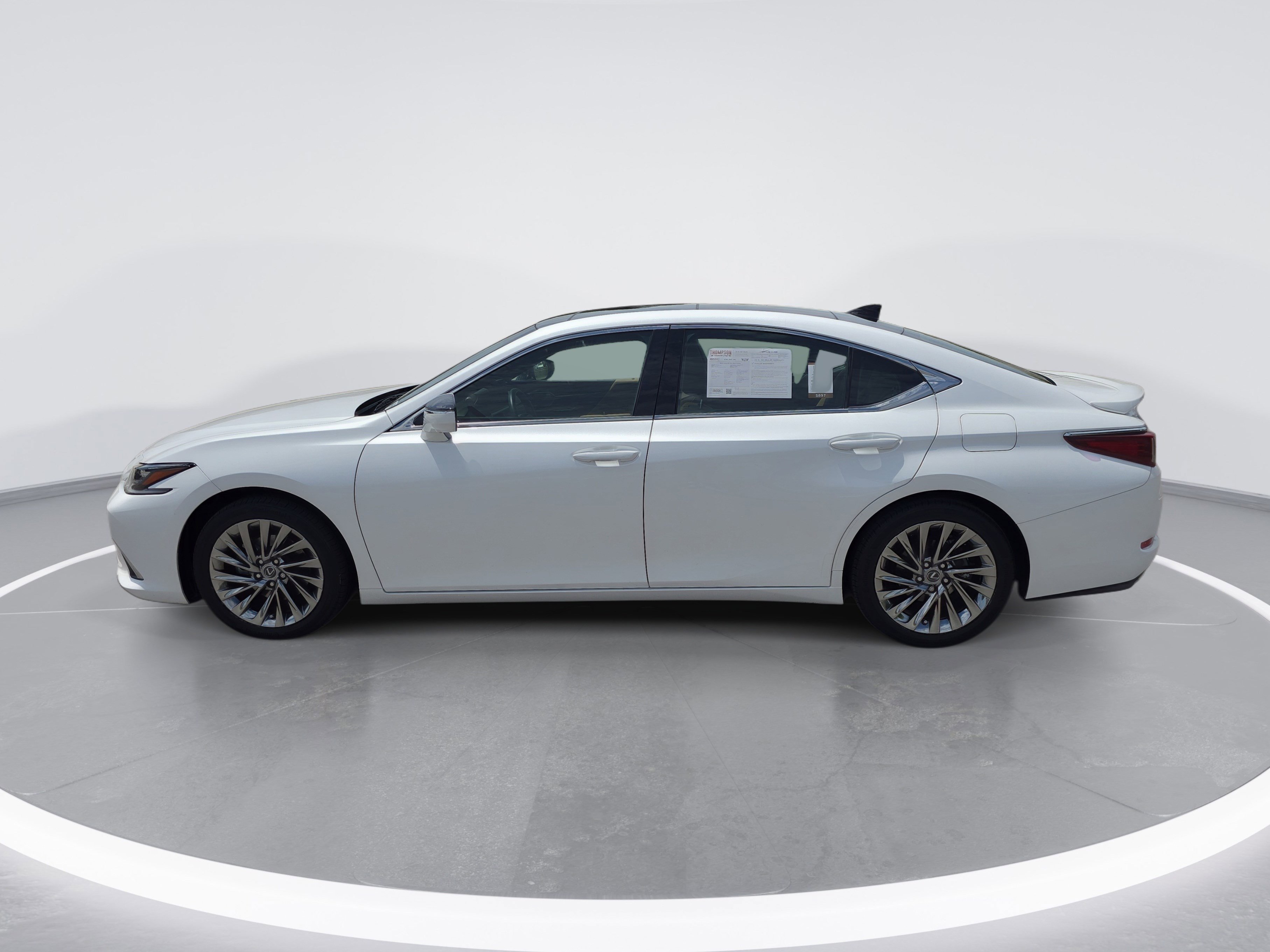 Used 2024 Lexus ES 350 Ultra Luxury w/ Accessory Package (Z2) FWD image 6