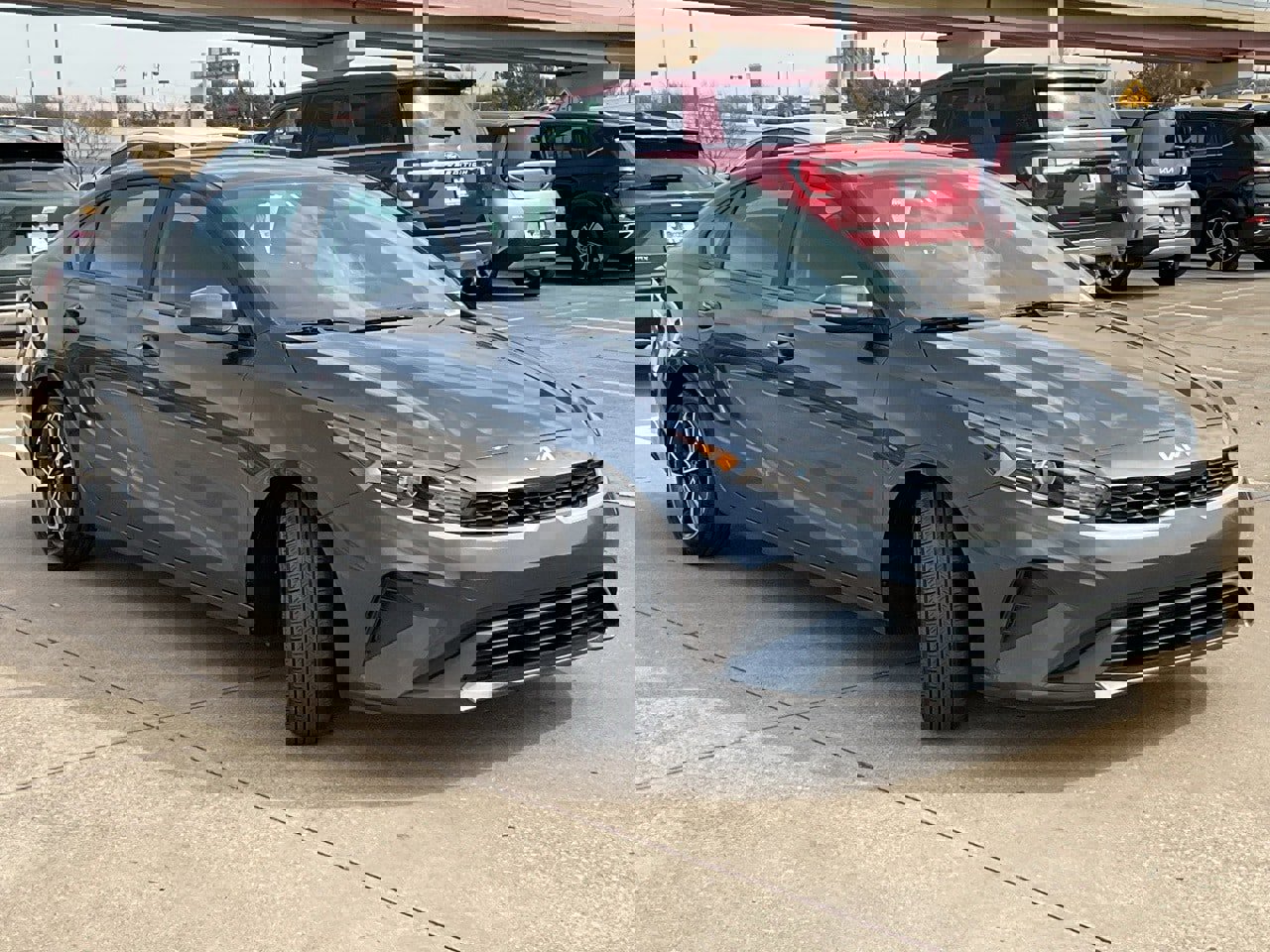 Used 2024 Kia Forte LXS w/ LXS Technology Package image 4