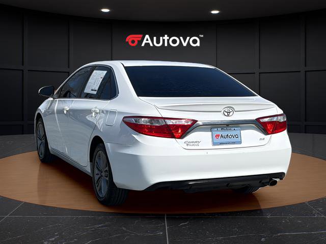 Used 2016 Toyota Camry SE image 3
