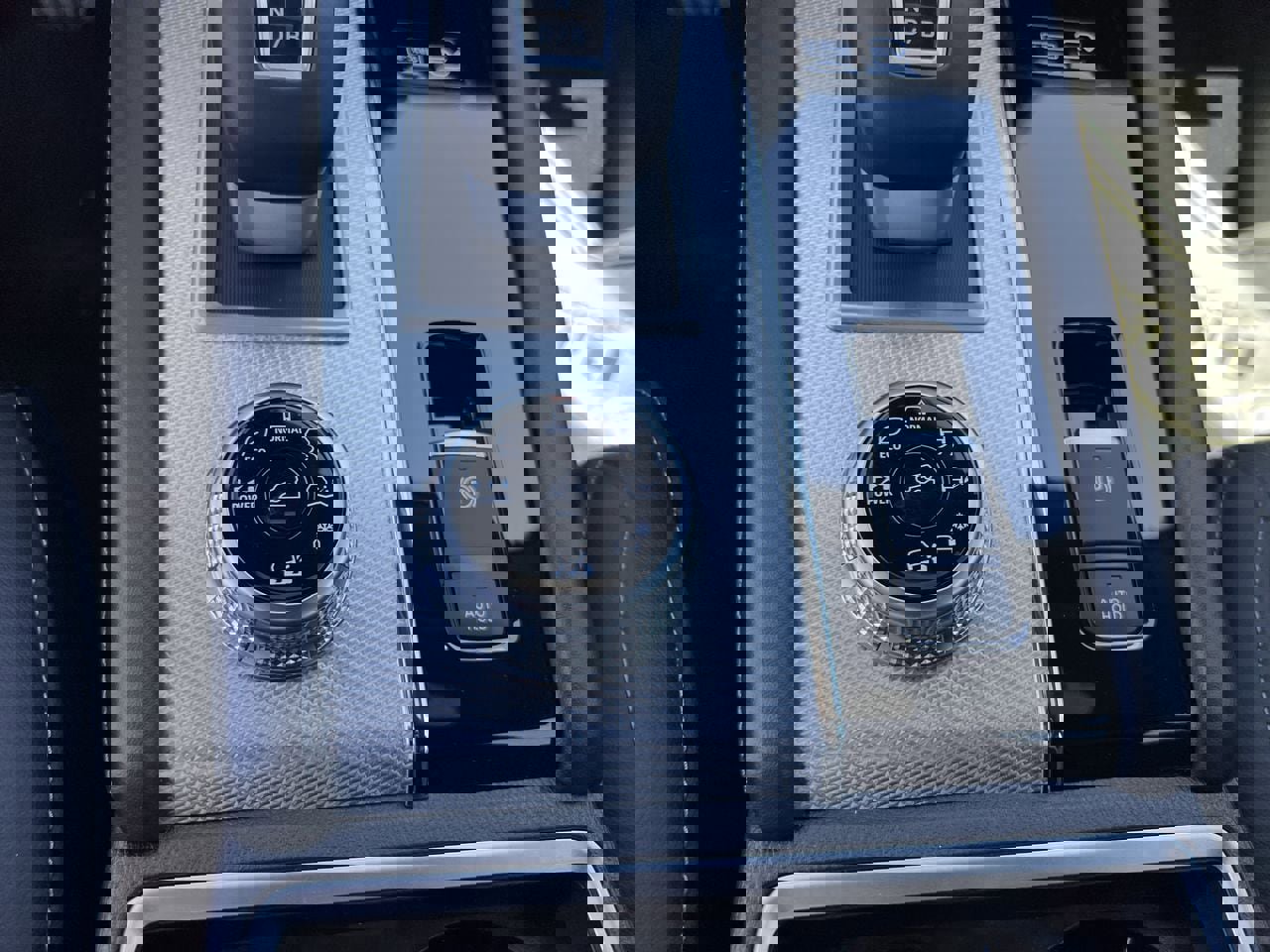 New 2026 Nissan Rogue Platinum image 14