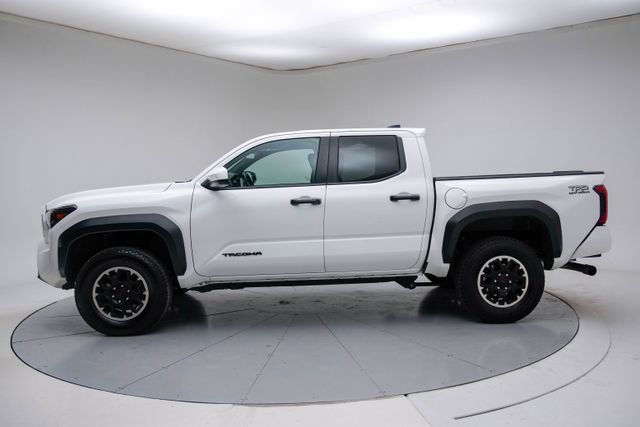 Used 2024 Toyota Tacoma TRD Off-Road AWD/4WD image 2