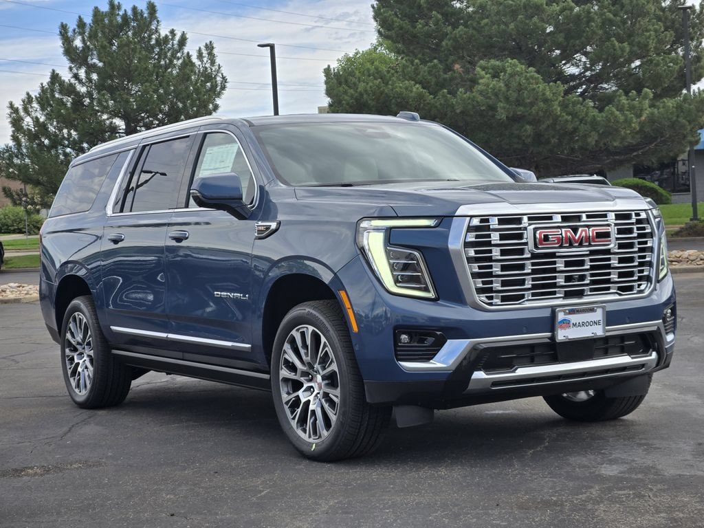 New 2026 GMC Yukon XL Denali w/ Denali Reserve Package AWD/4WD image 2