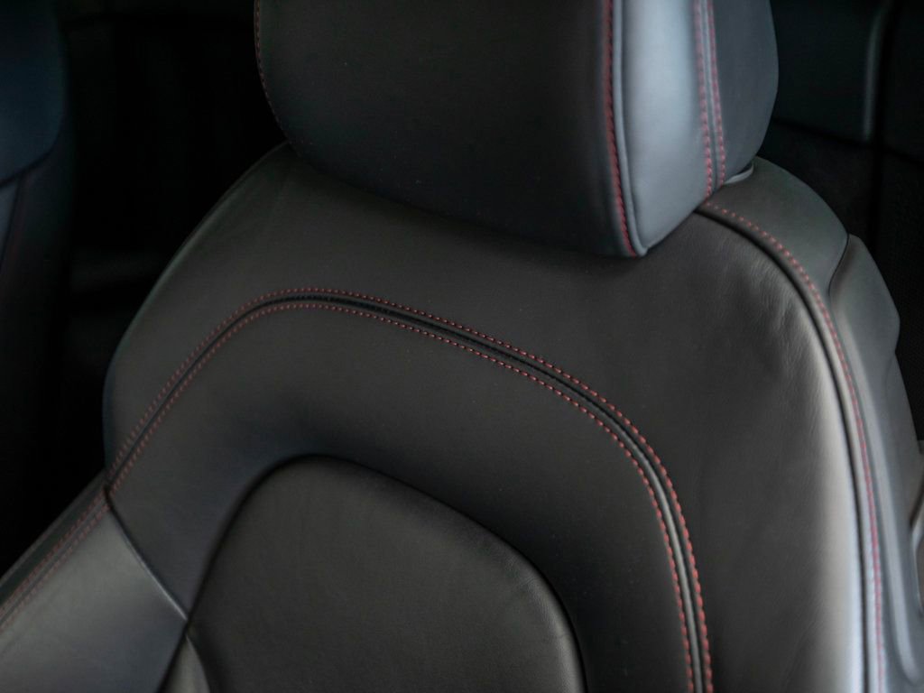 Used 2015 Audi R8 V10 plus w/ Full Leather Package image 31