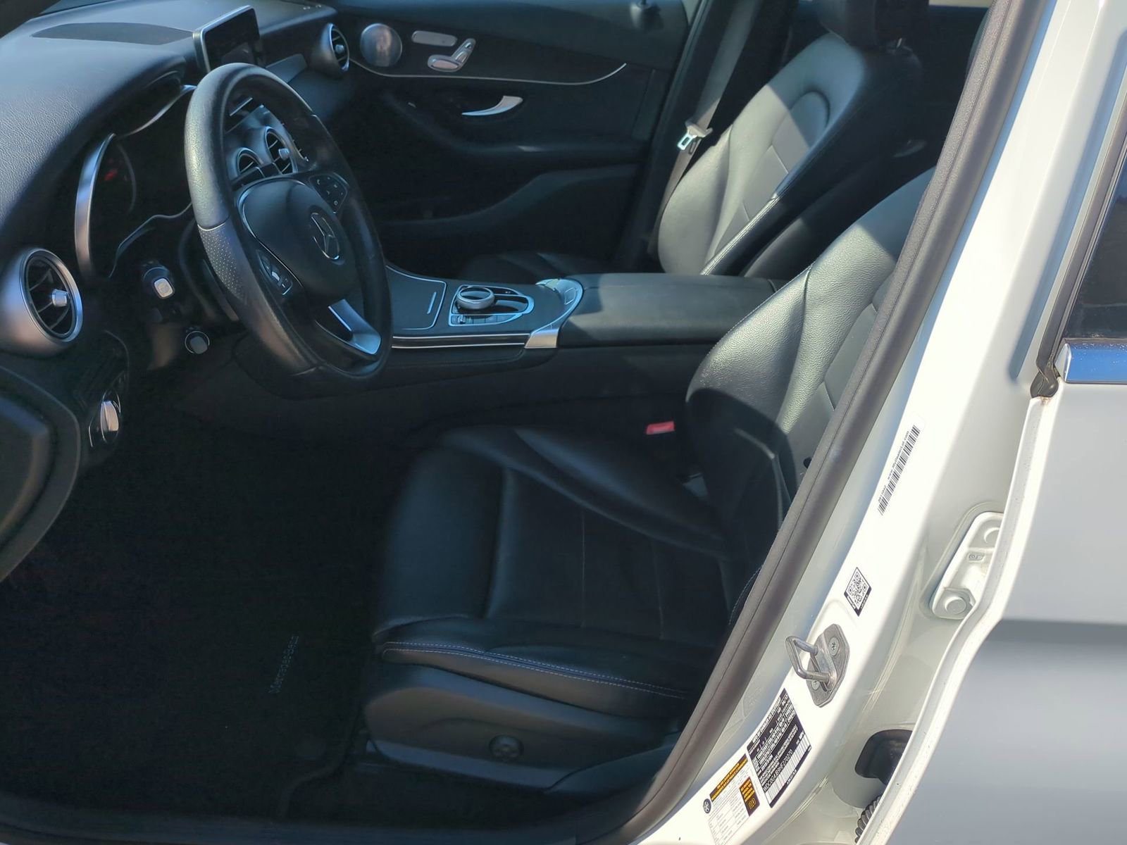 Used 2017 Mercedes-Benz GLC 300 image 18