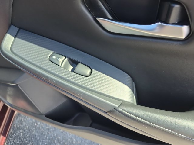 Used 2025 Nissan Sentra SV FWD image 30