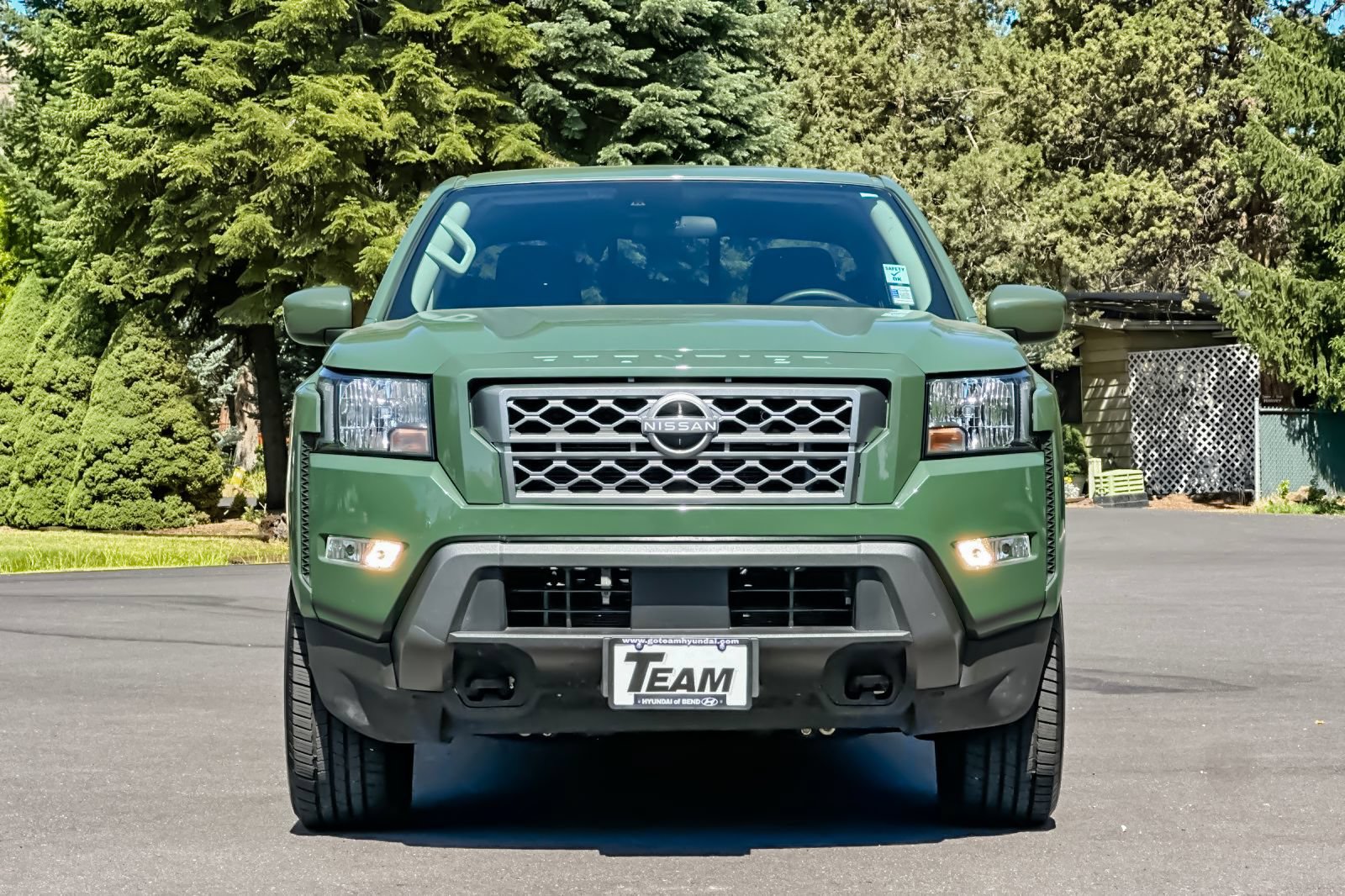 Used 2022 Nissan Frontier SV w/ Technology Package AWD/4WD image 10