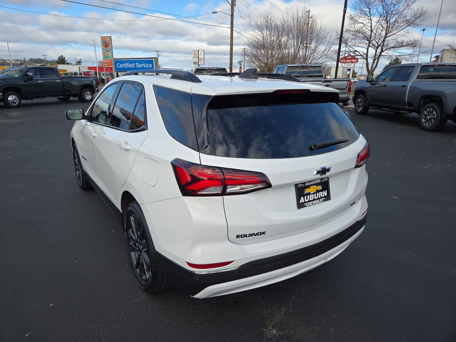 Used 2022 Chevrolet Equinox RS w/ RS Leather Package image 5
