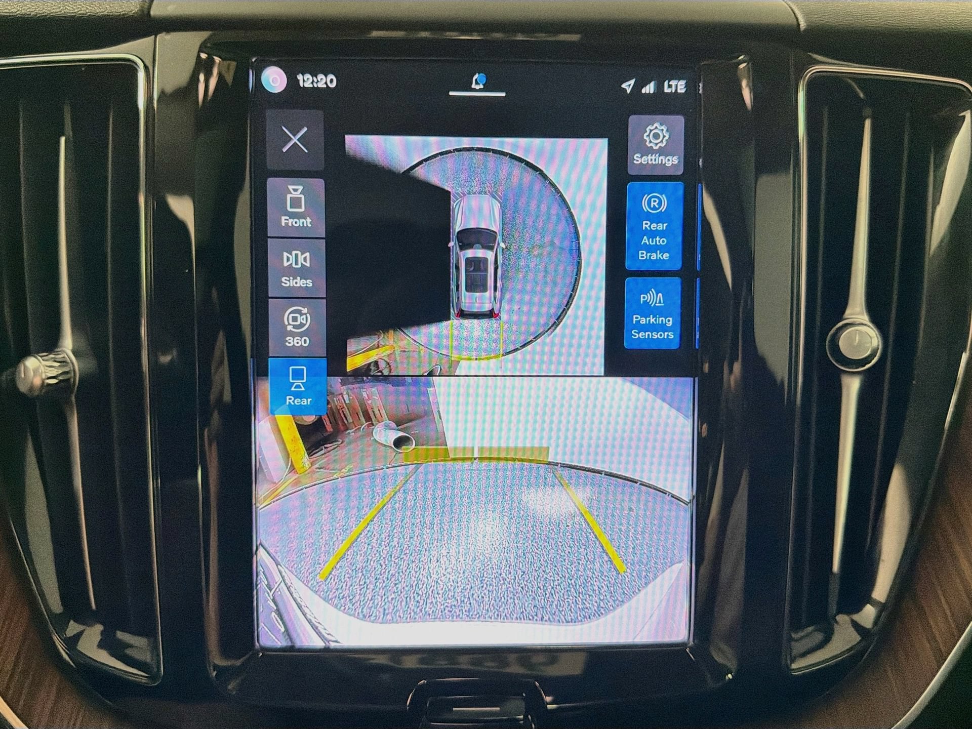 Certified 2024 Volvo XC60 B5 Plus AWD/4WD image 14