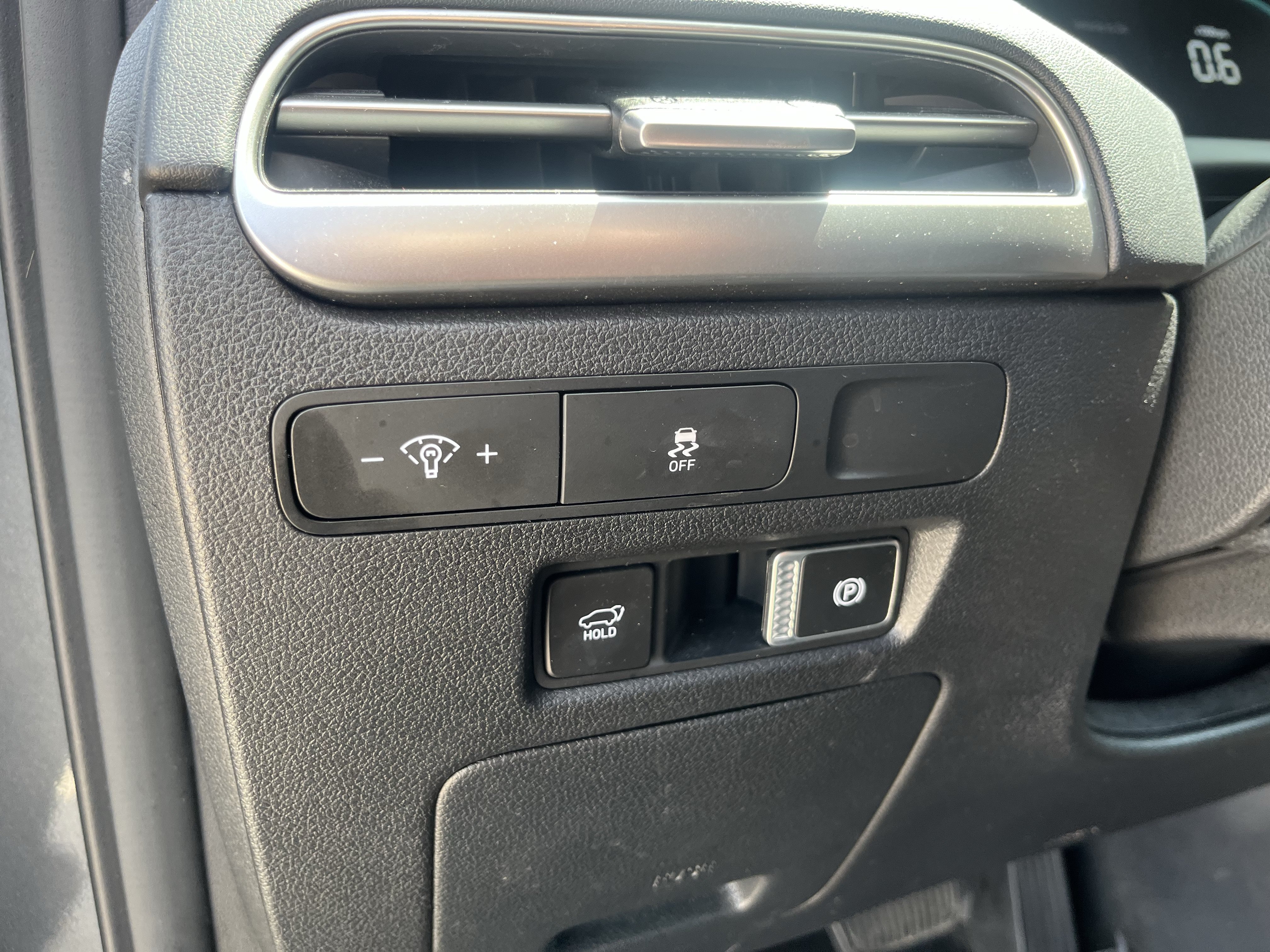 Used 2025 Hyundai Palisade SEL FWD image 17