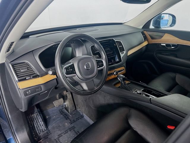 Used 2022 Volvo XC90 T6 Momentum w/ Advanced Package image 10