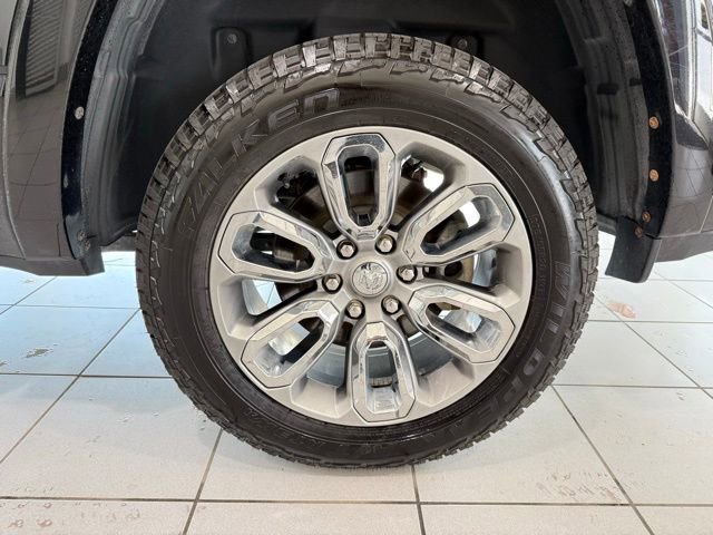 Used 2022 RAM 1500 Laramie w/ Sport Appearance Package image 9
