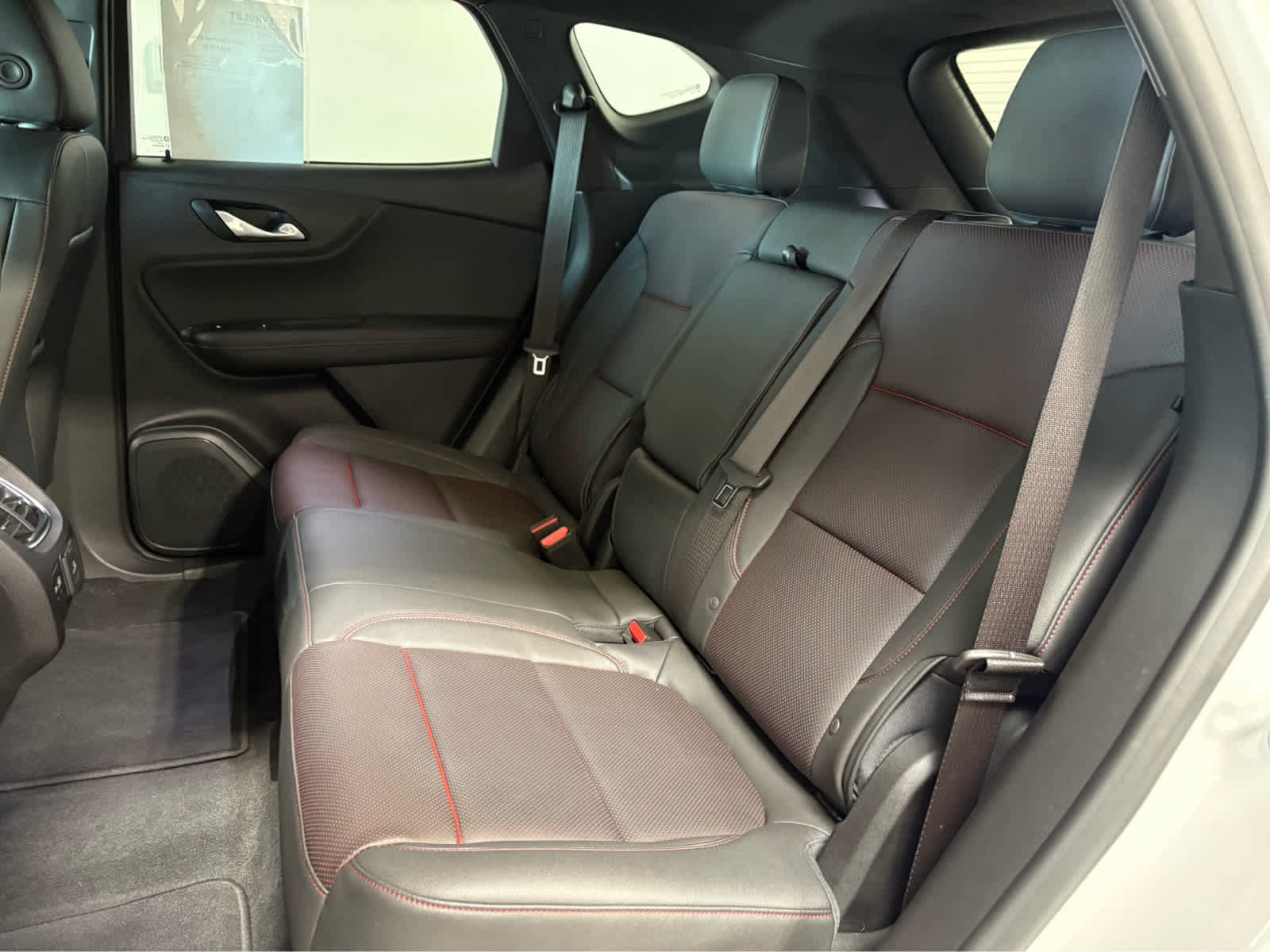 Certified 2025 Chevrolet Blazer RS w/ Driver Confidence II Package image 13