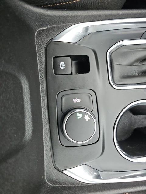 Used 2021 Chevrolet Traverse LT image 49