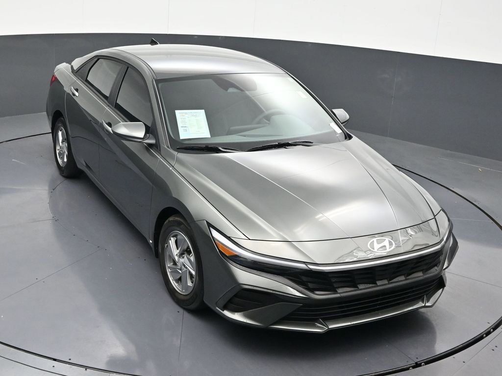 Used 2024 Hyundai Elantra SE image 21