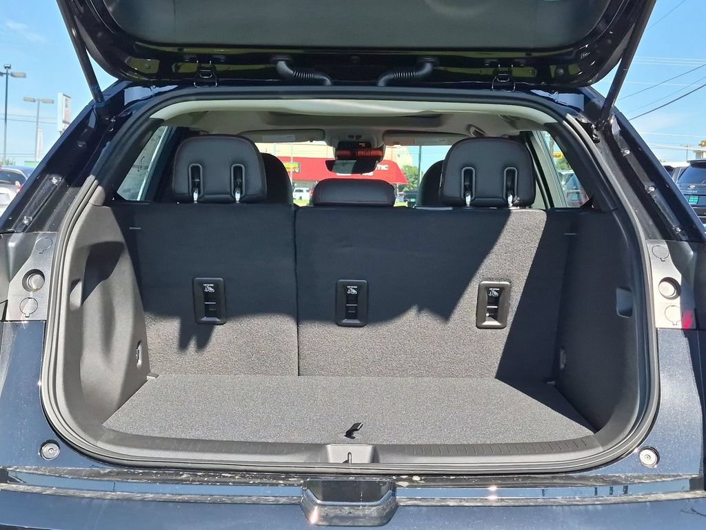 New 2027 Chevrolet Bolt RS w/ Technology Package FWD image 24