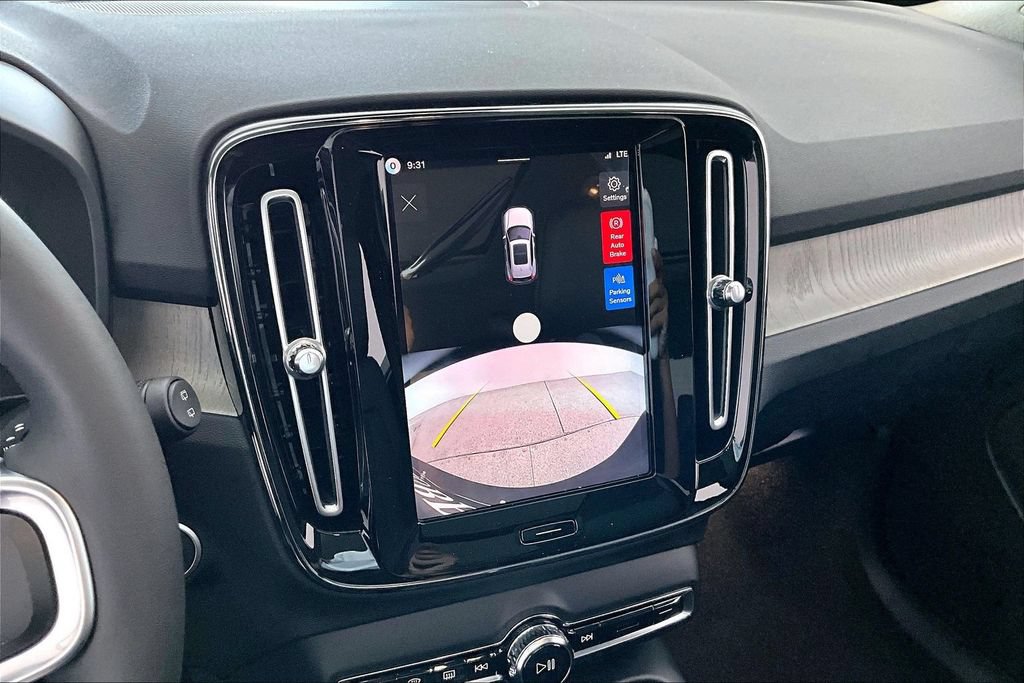 New 2026 Volvo XC40 B5 Core w/ Protection Package Premier AWD/4WD image 15