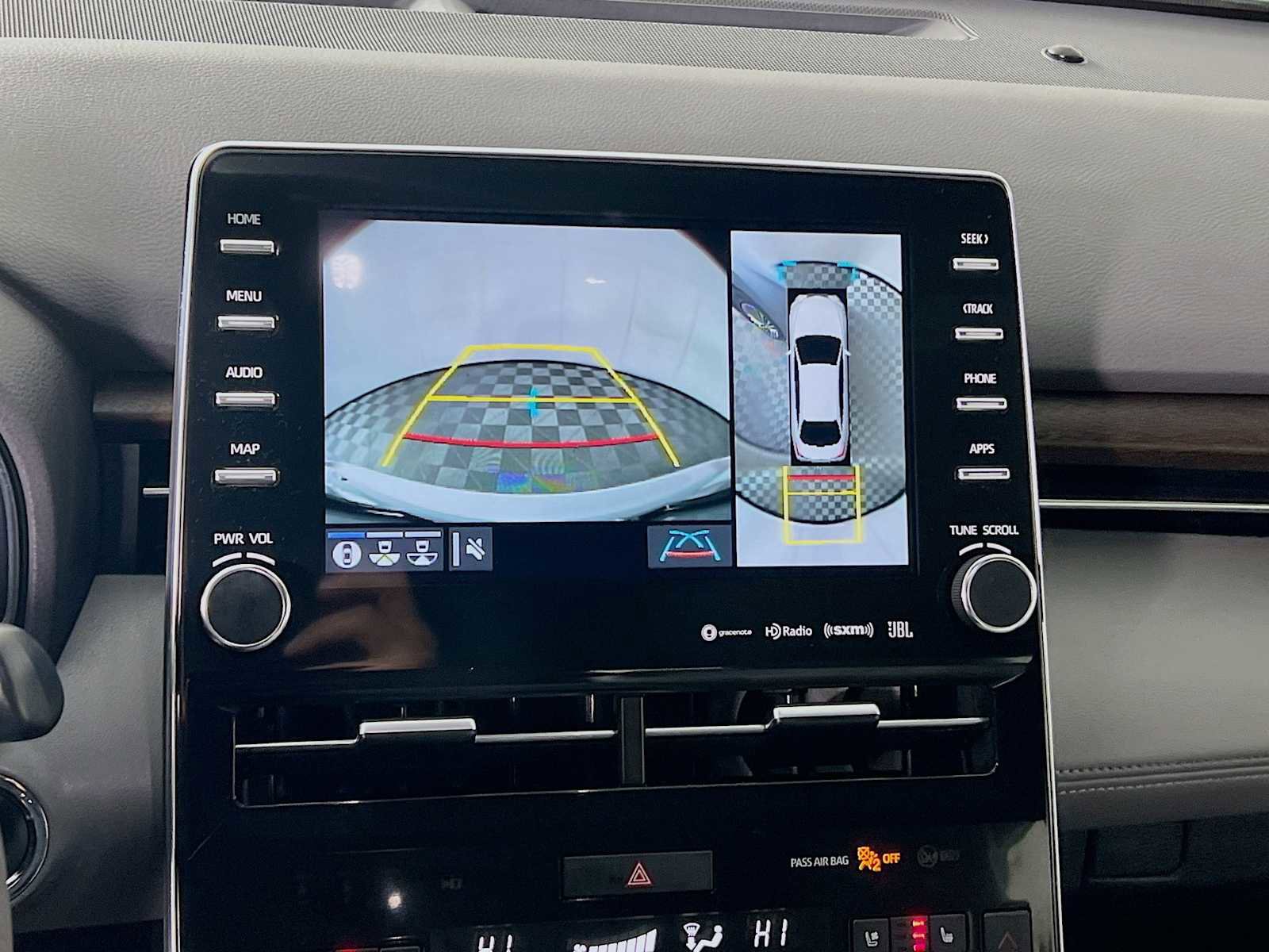 Used 2019 Toyota Avalon Limited image 14