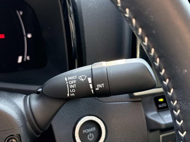 Used 2025 Toyota Camry SE w/ Convenience Package image 26