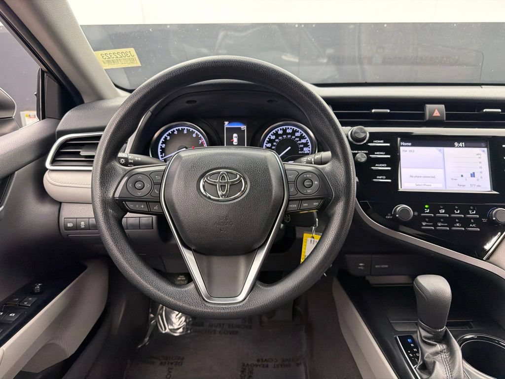 Used 2018 Toyota Camry LE FWD image 8