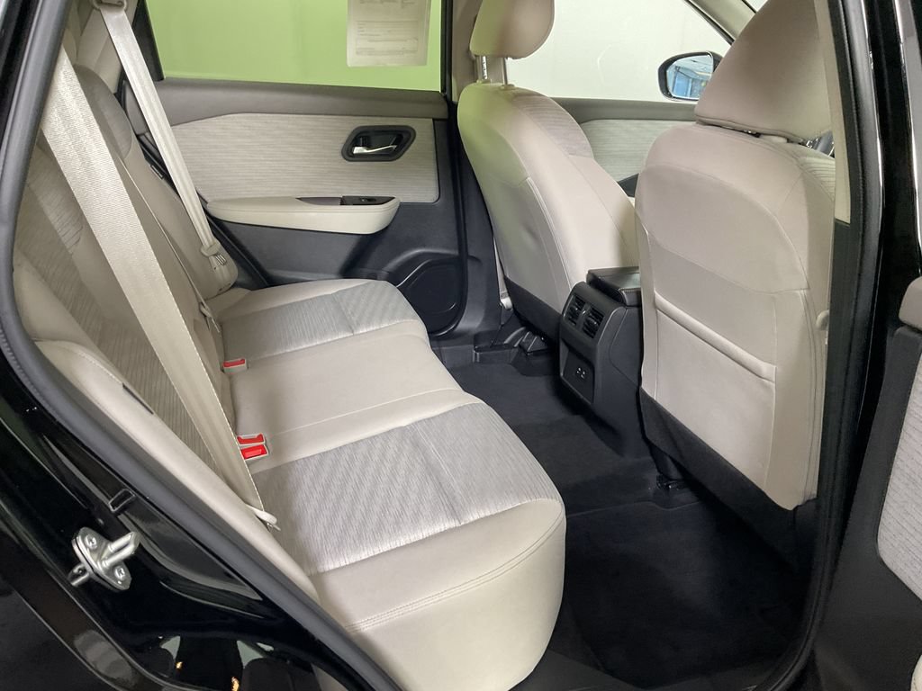 Used 2023 Nissan Rogue SV AWD/4WD image 22