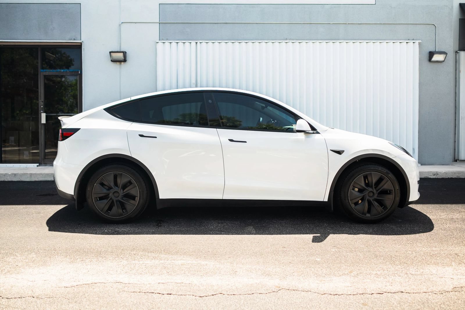 Used 2024 Tesla Model Y 2WD image 6