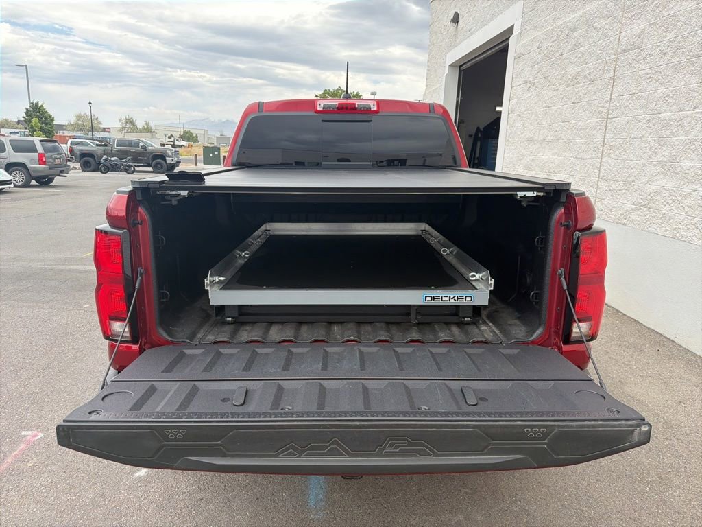 Used 2025 Chevrolet Colorado ZR2 w/ Technology Package AWD/4WD image 8