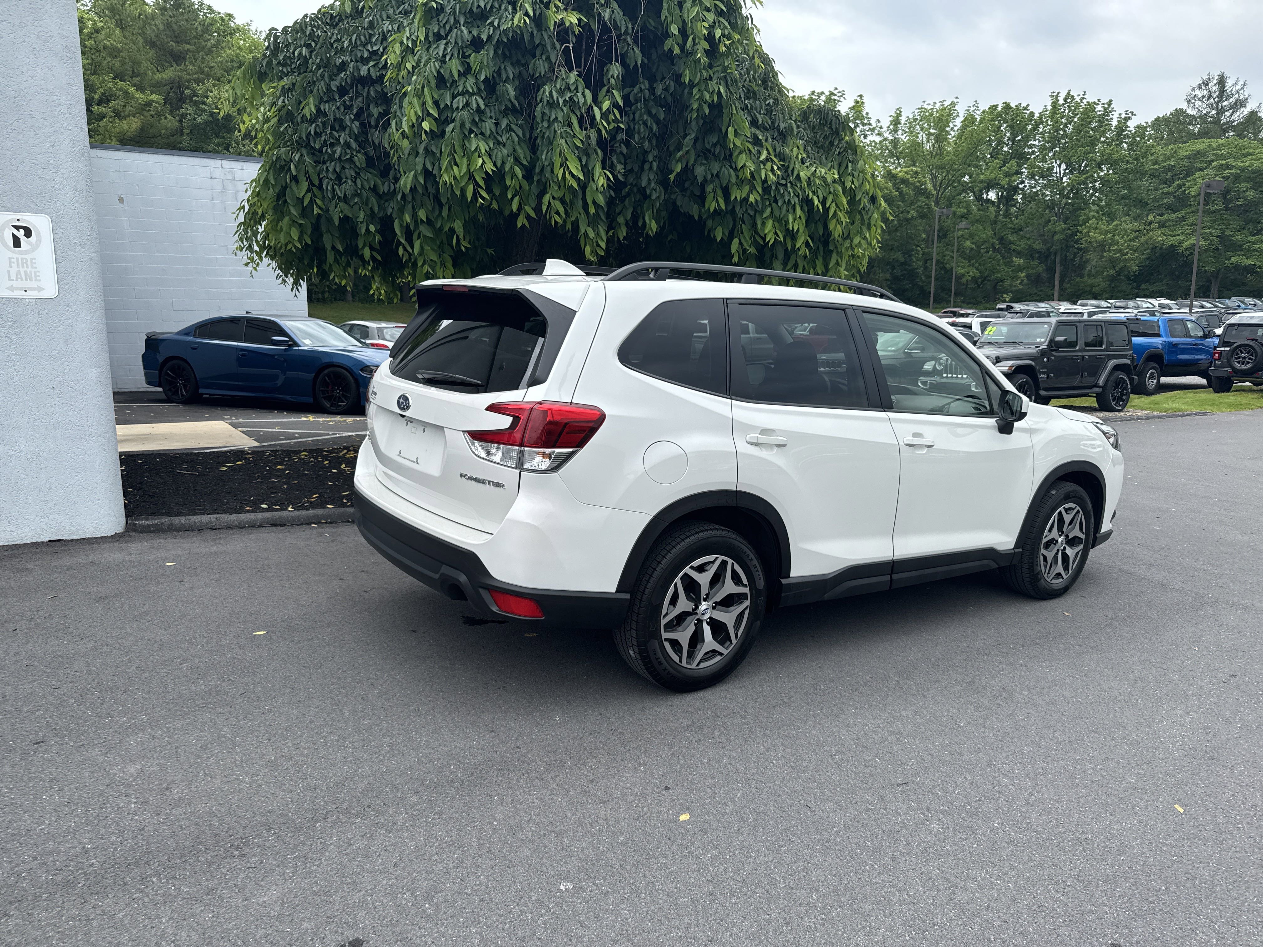 Used 2022 Subaru Forester Premium image 3