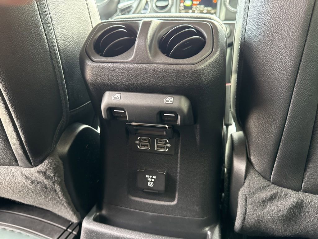 Used 2023 Jeep Wrangler Unlimited Sahara w/ Cold Weather Group image 18