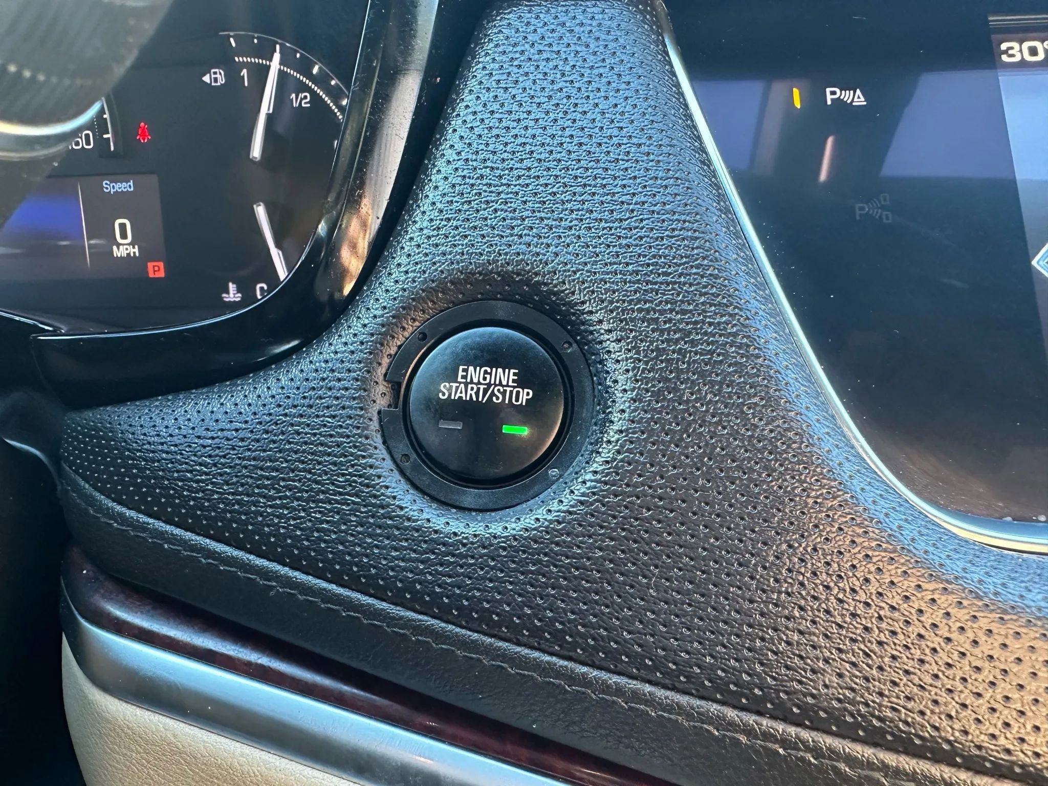 Used 2018 Cadillac XT5 Luxury AWD/4WD image 19