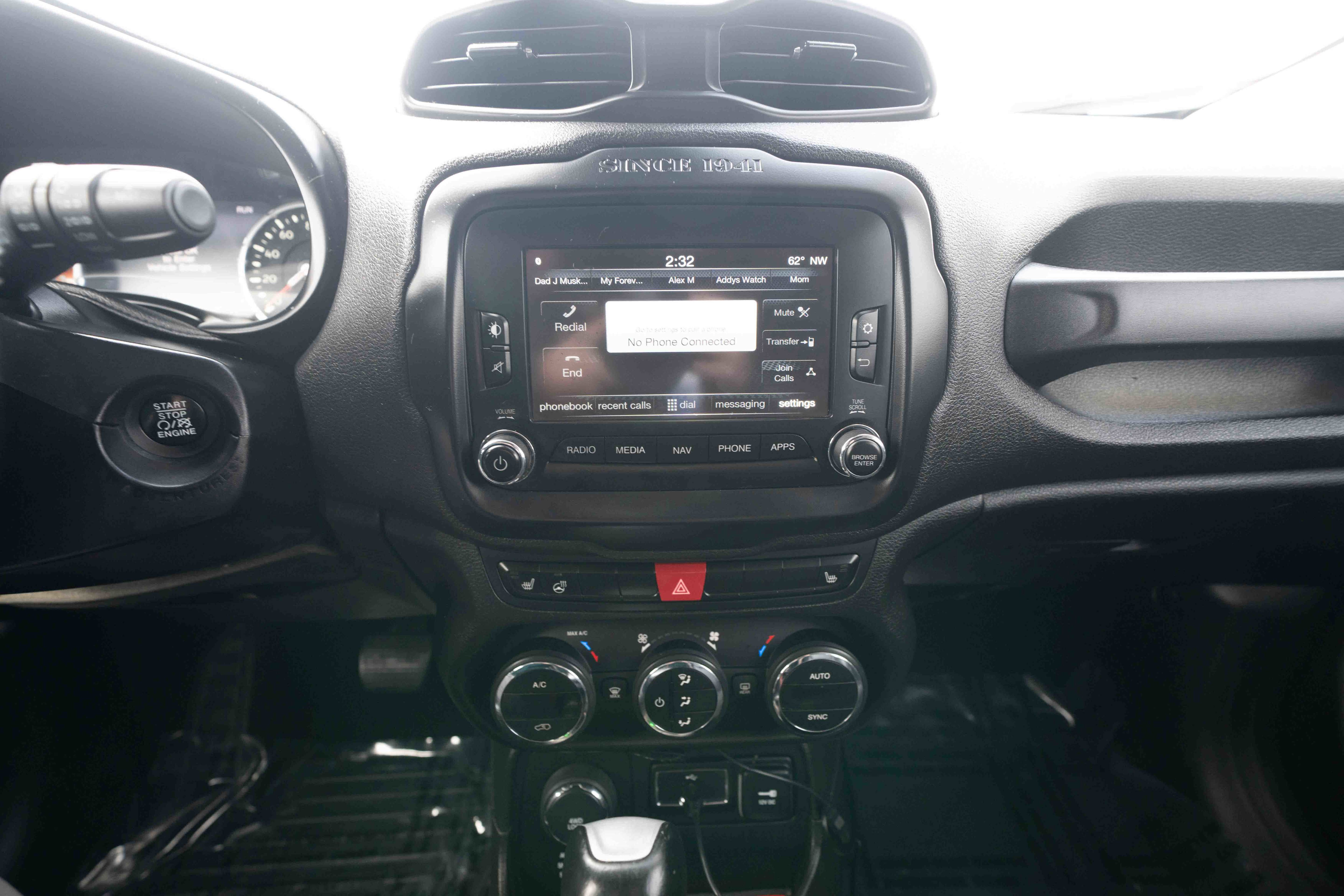Used 2017 Jeep Renegade Limited image 17