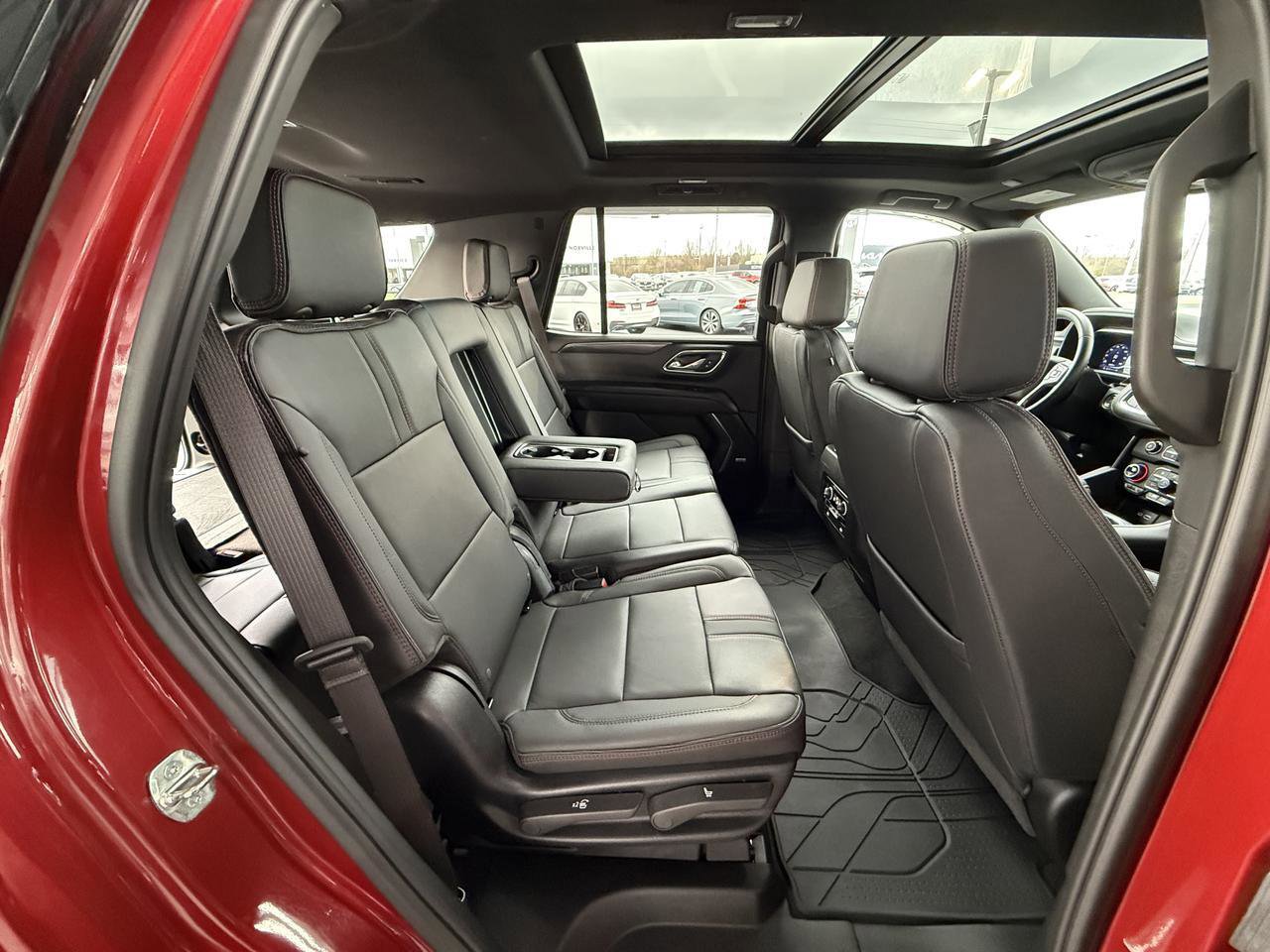 Used 2024 Chevrolet Tahoe RST AWD/4WD image 33