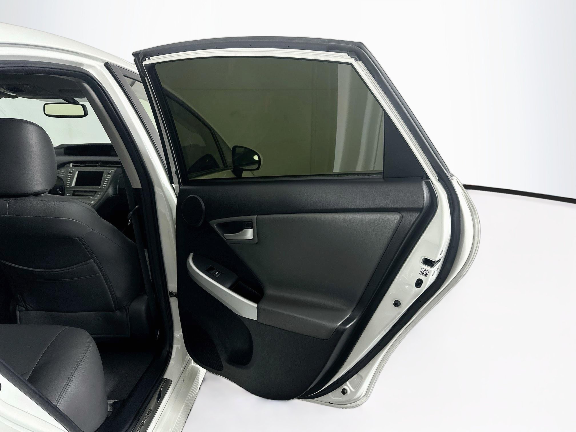 Used 2012 Toyota Prius Prime Advanced FWD image 29