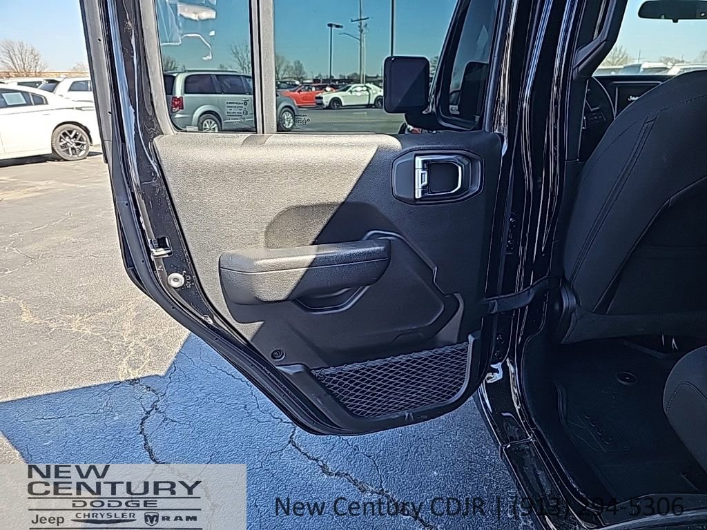 Used 2023 Jeep Wrangler Sport S image 16