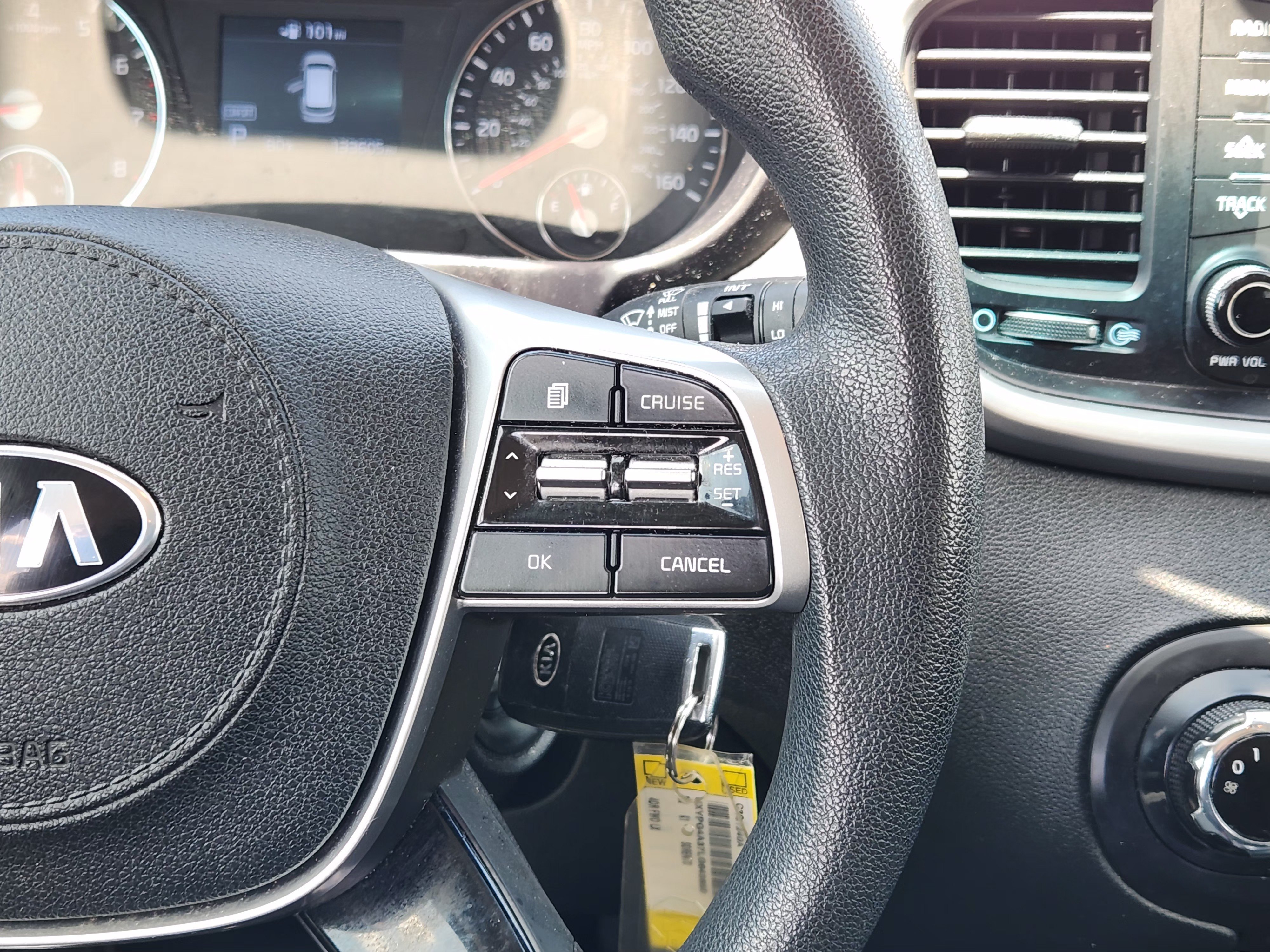 Used 2020 Kia Sorento L FWD image 28