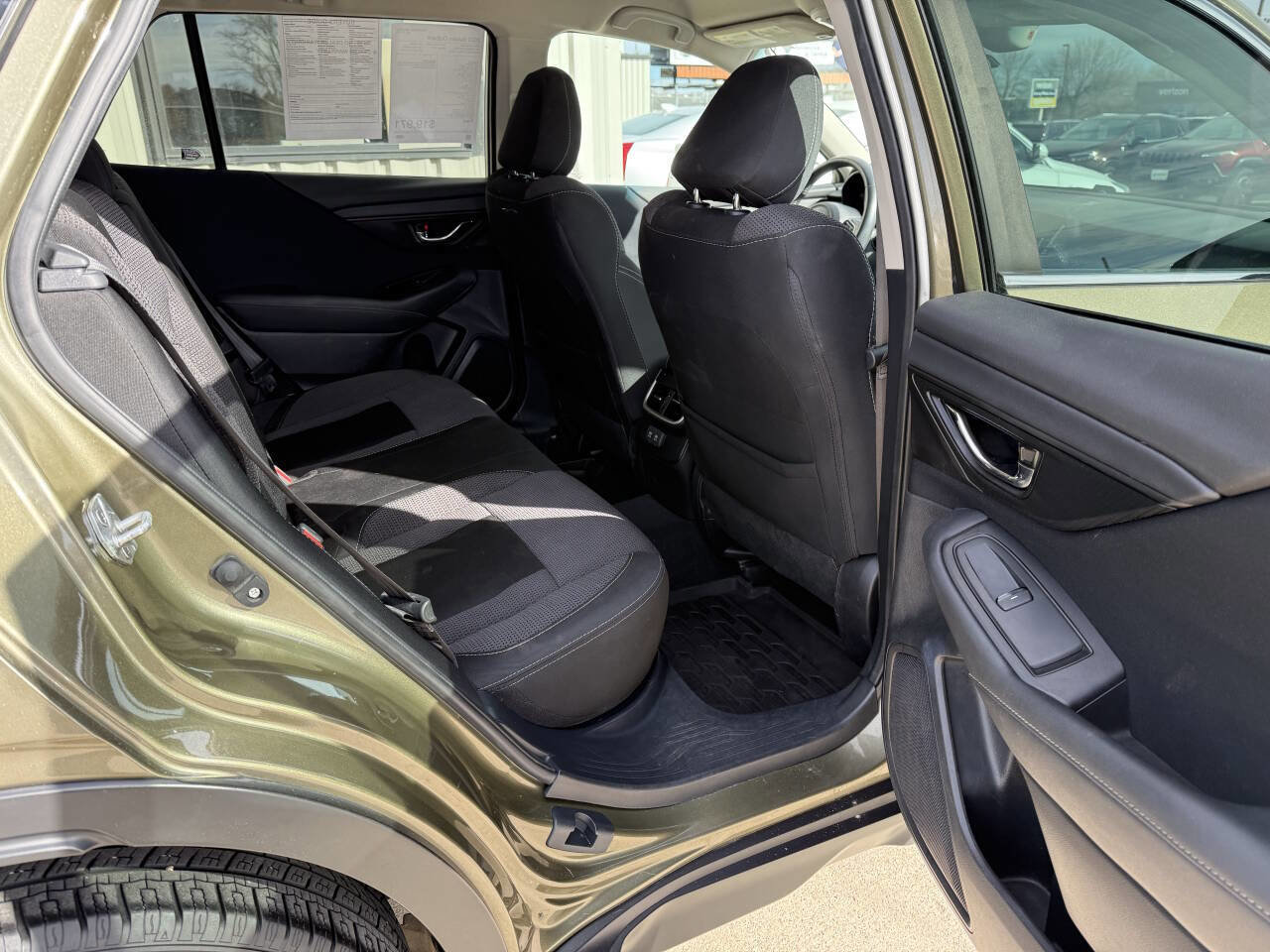 Used 2022 Subaru Outback Premium AWD/4WD image 12