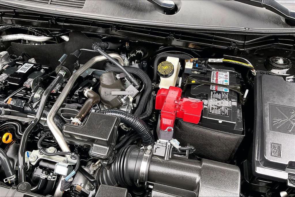 Used 2025 Nissan Kicks SV AWD/4WD image 42